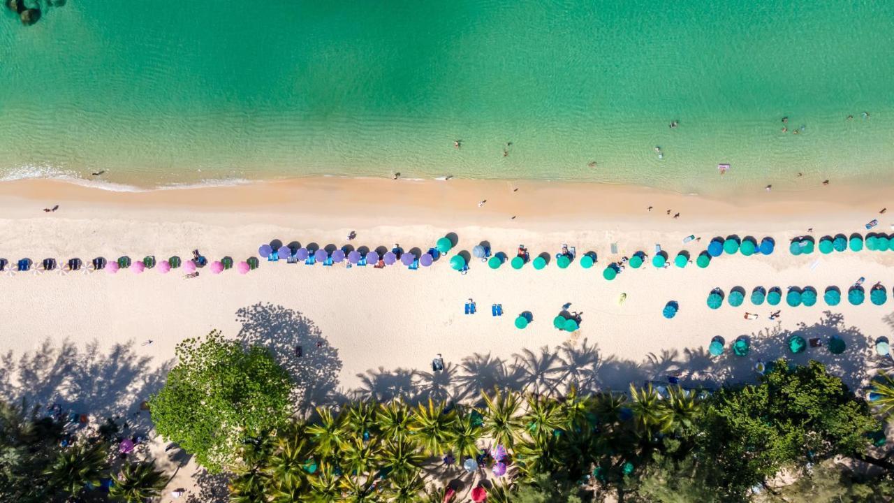 Outrigger Surin Beach Resort - Sha Extra Plus المظهر الخارجي الصورة Aerial view of the beach